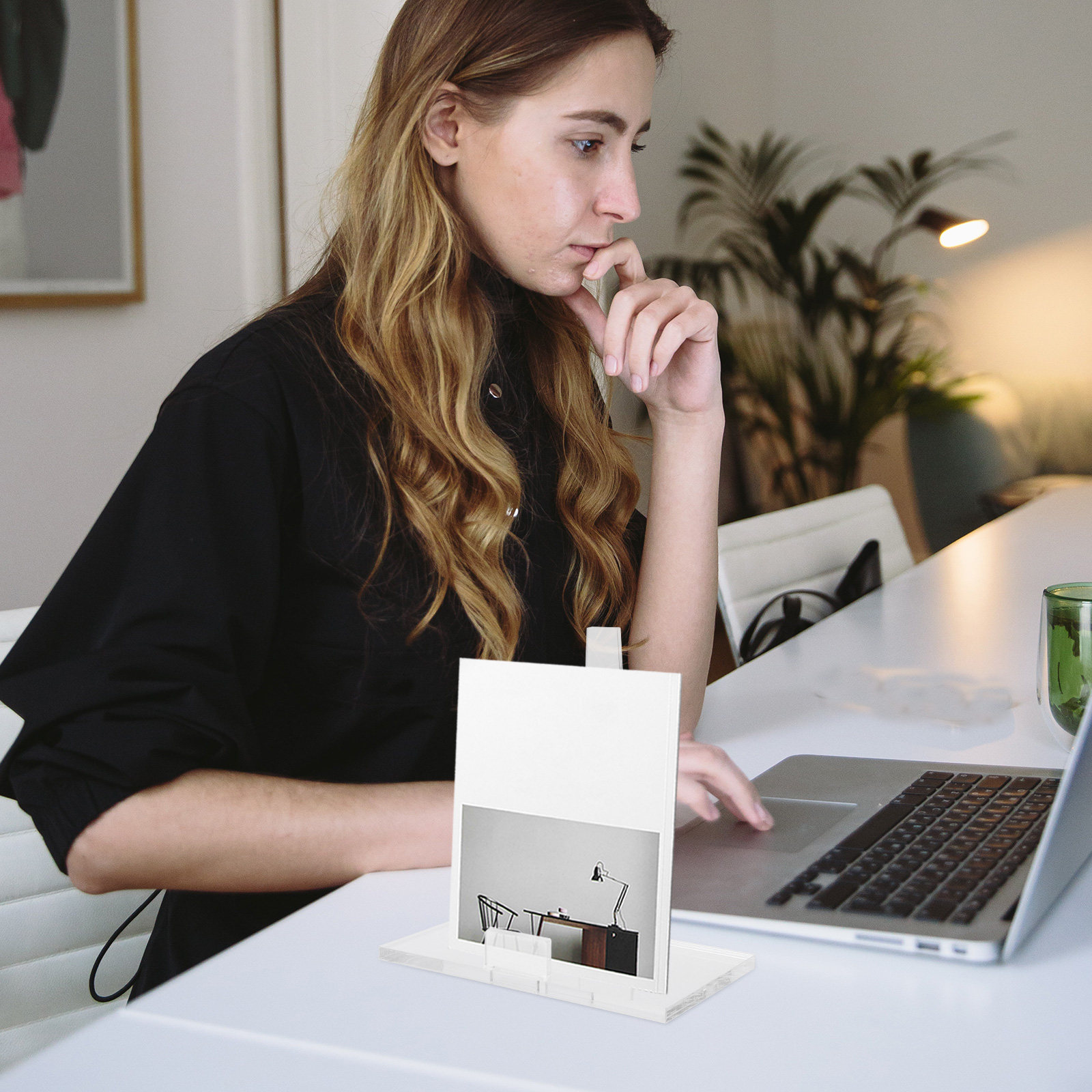 حامل صور أكريليك صغير محمول، ح - مراجعة Clear Acrylic Book Stand Holder وسعره